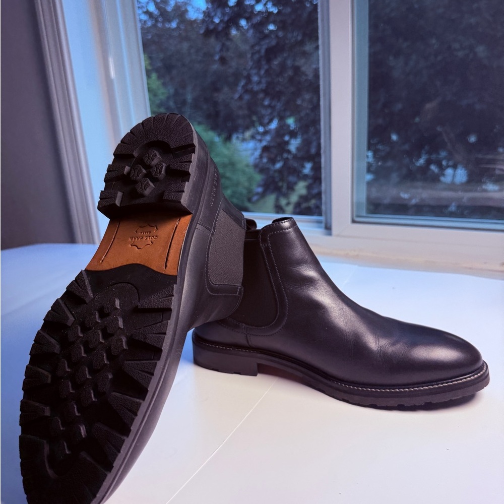 COLE HAAN MENS BLACK BERKSHIRE LUG CHELSEA BOOT SIZE 8 MEDIUM - Picture 8 of 14